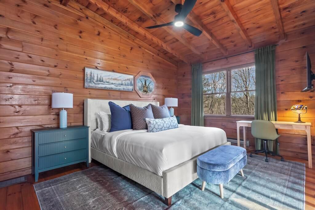 3 bedrooms, internet, bed sheets