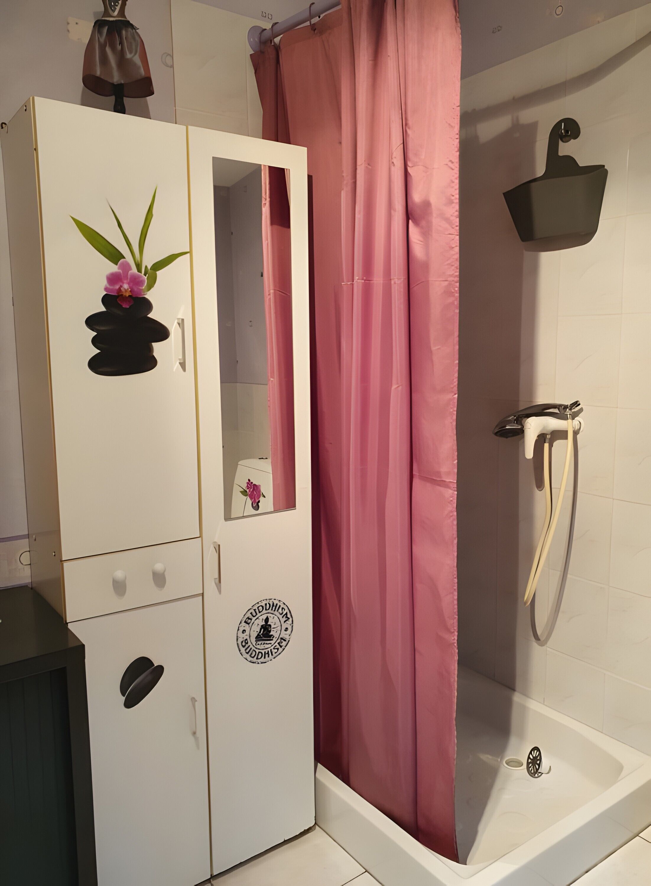 淋浴设施、吹风机