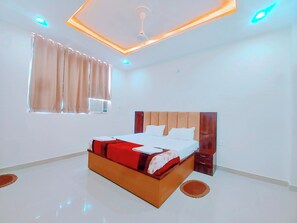 Basic-Doppel- oder -Zweibettzimmer