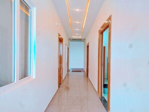 Kahden hengen perushuone (yksi tai kaksi sänkyä) | Sisätilat