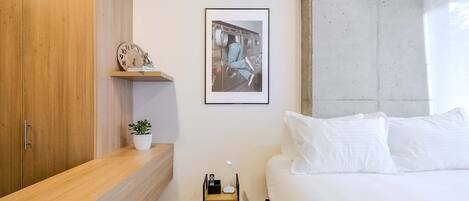 1 dormitorio, tabla de planchar con plancha, wifi y ropa de cama