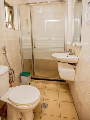 Apartment, Balcony, Garden View | Bathroom - Hotel Saint Jean Leopold (Kigali)