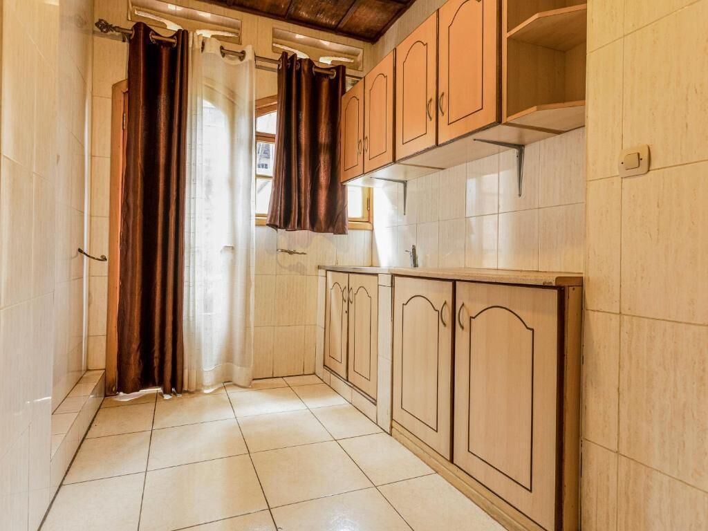 Apartamento, balcón, vistas al jardín | Interior