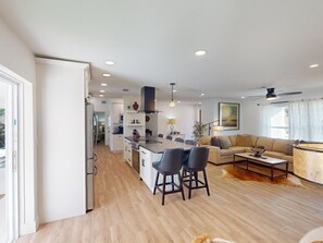 Interior - 3-bedroom canal house with pool, dock and recreation/fitness room Port Charlotte (Port Charlotte)