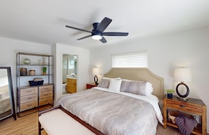 3 habitaciones, tabla de planchar con plancha, wifi y ropa de cama 