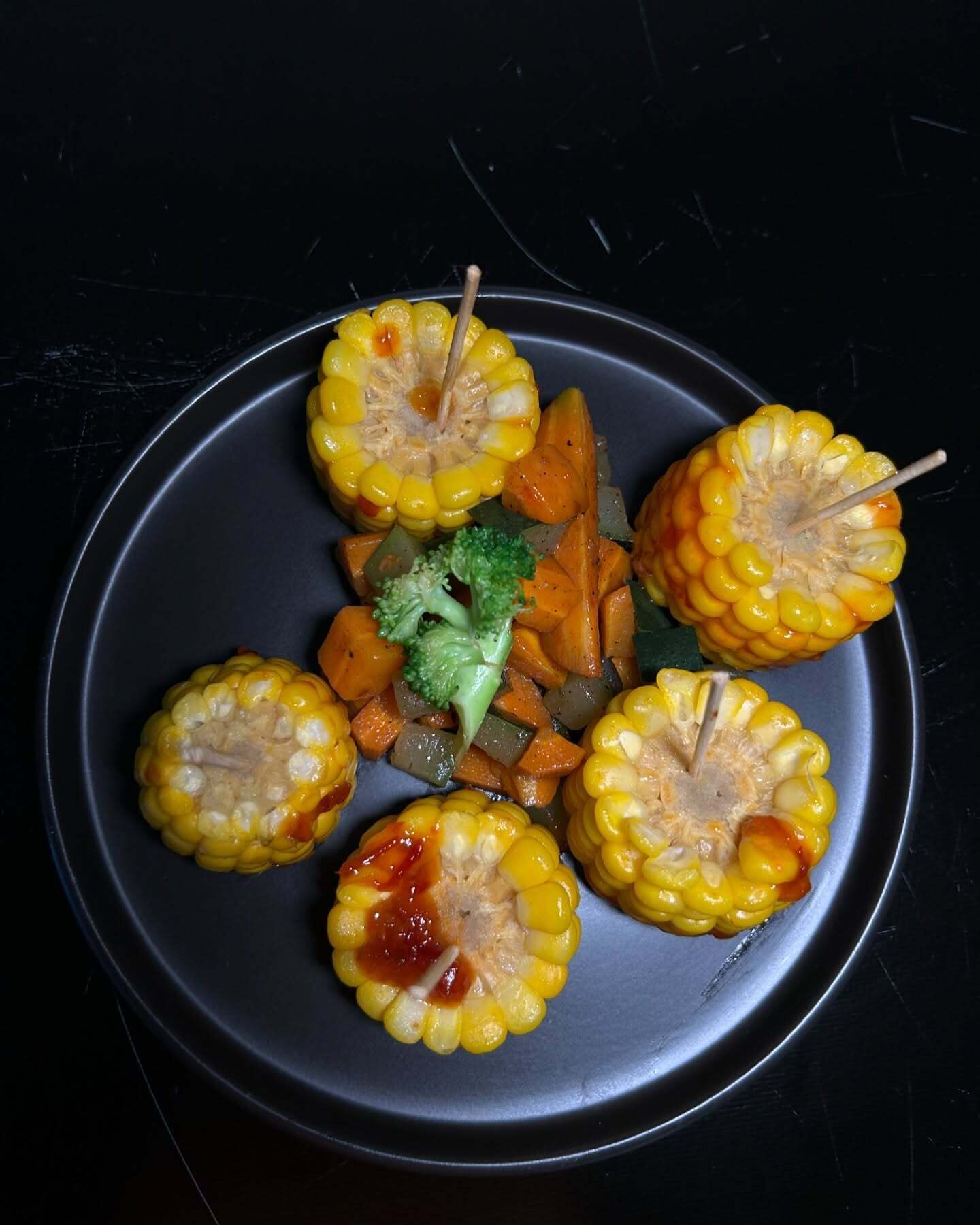 Comida y bebida