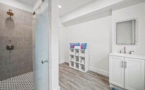 Hair dryer, towels - Ibis Landing - Boat Lift & Gulf Access (Fort Myers Beach)