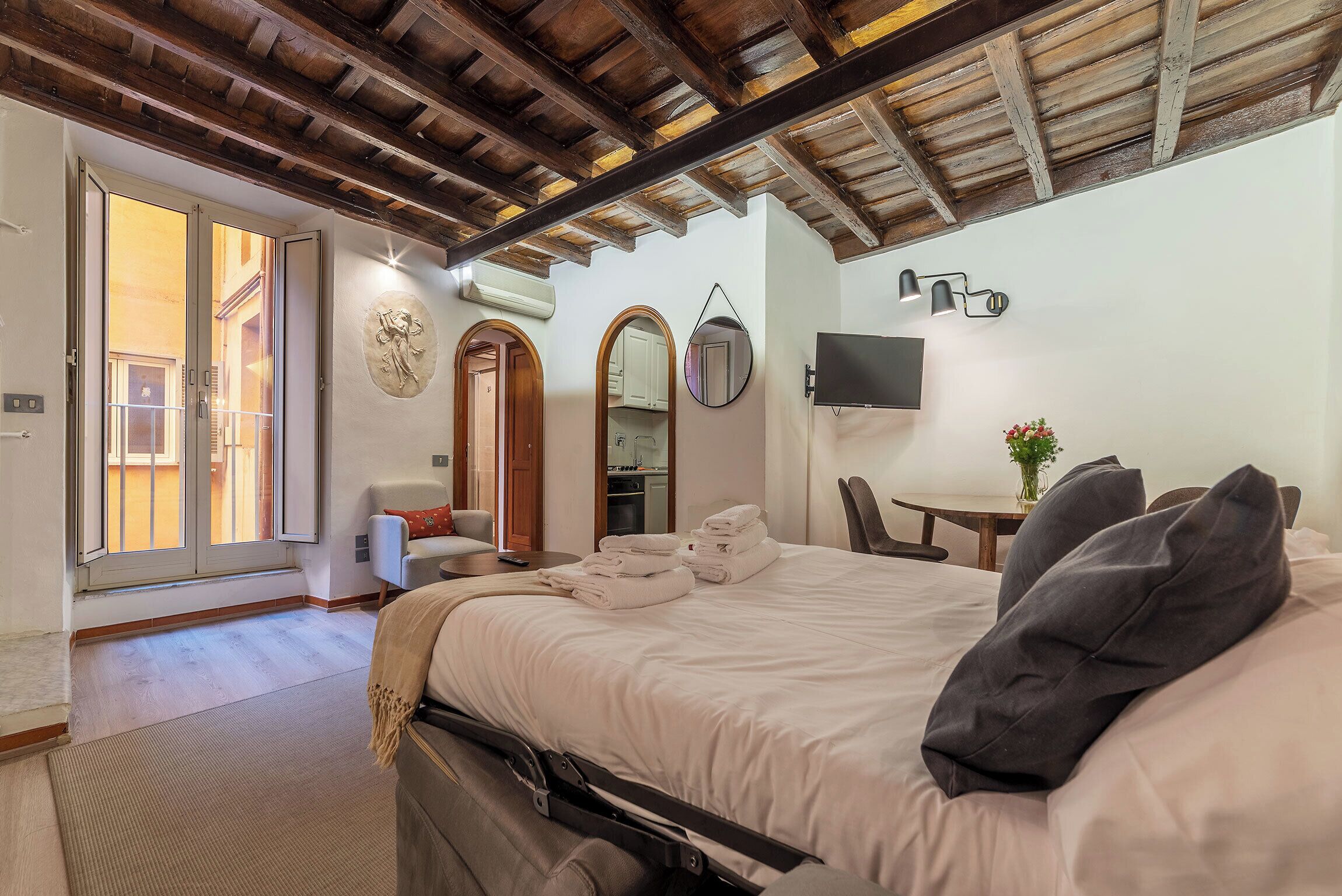 1 slaapkamer, een strijkplank/strijkijzer, gratis wifi, beddengoed