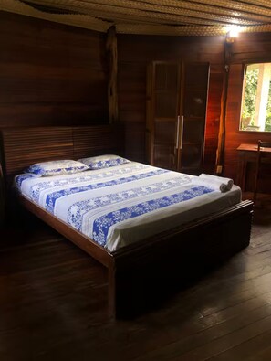 Suite – deluxe, lanai | Skrivebord for bærbar PC og wi-fi (inkludert)