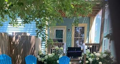 3-bedroom Family Friendly House Near Beach and Downtown with Fenced In Back Yard