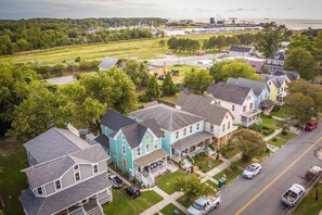 Exterior - 3-bedroom Family Friendly House Near Beach and Downtown with Fenced In Back Yard (Cape Charles)