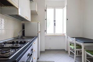 Four, plaque de cuisson
