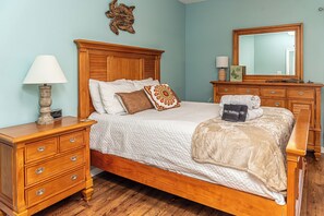 Iron/ironing board, free WiFi, bed sheets - Rookery III 4009 | 3BR Cottage | 1/2 Mile to Beach | Screened-In Porch (Fort Morgan)