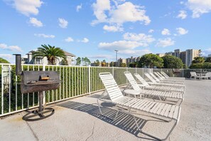 Terrace/patio - Romar Lakes 101C | Ground Floor 3BR w/Lake Views | Walk to Private Beach Access (Orange Beach)