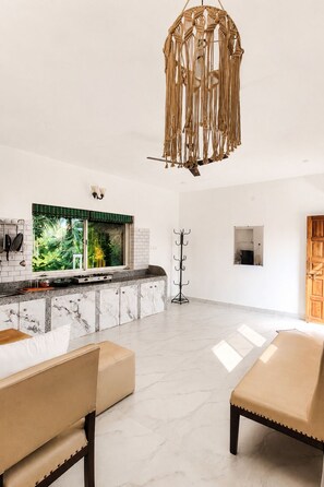Private kitchen - Bhumika by evaddo (Ashvem)