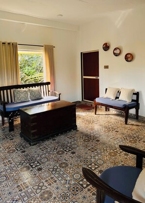 Luxury Apartment | Interior - Bhumika by evaddo (Ashvem)