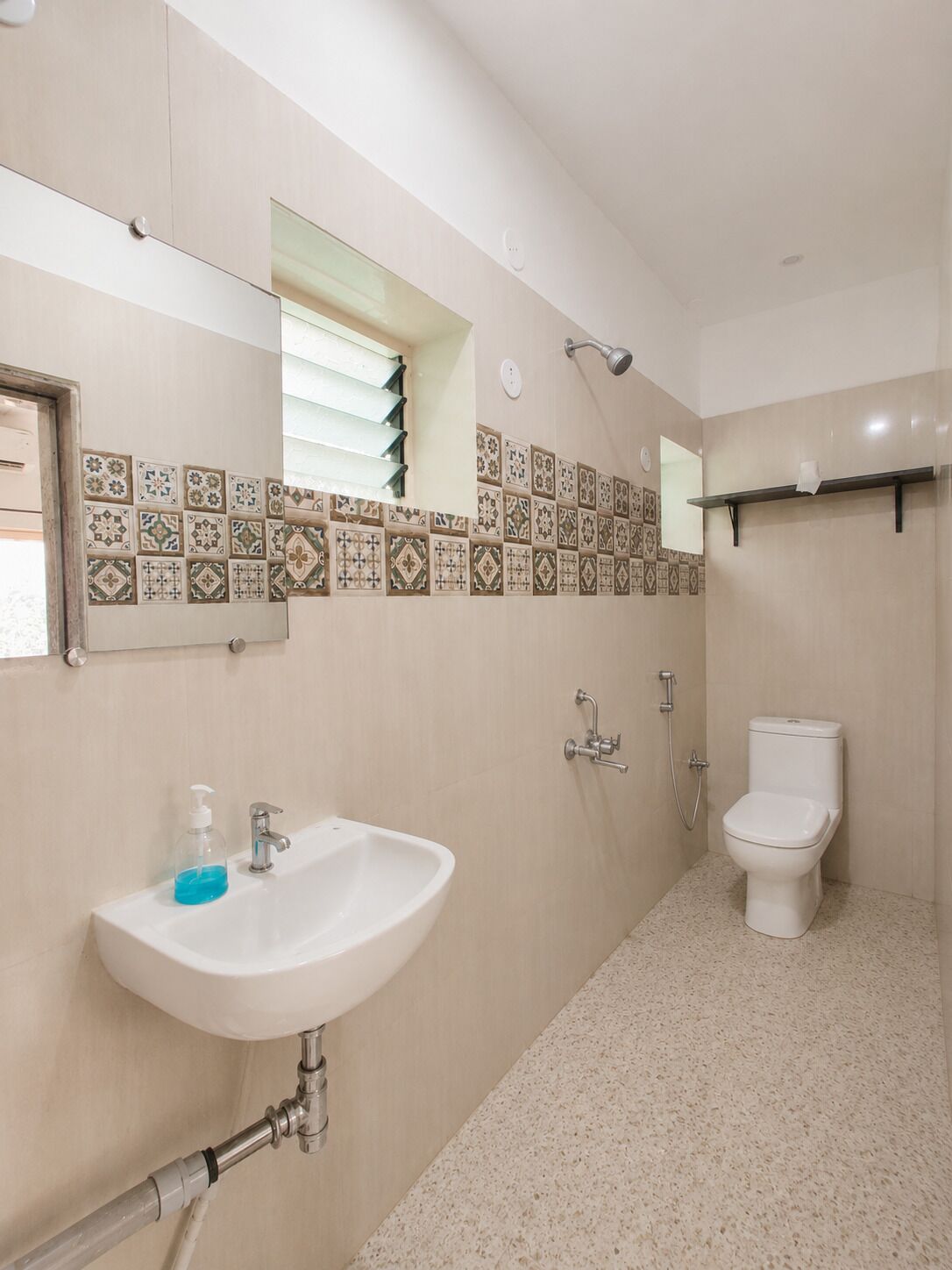 Comfort Apartment | Bilik Mandi | Pancuran mandi, tuala disediakan 