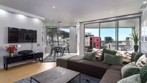 Unclassified image, 2 of 27, button - Art Apartment 1304 in Cape Town (Cape Town)