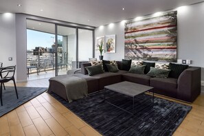 2 bedrooms, Internet - Art Apartment 1304 in Cape Town (Cape Town)
