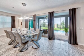 Dining - 5BR Pool Home Solara Resort — Near Disney (Kissimmee)