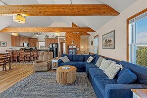 TV, DVD player - Shorely Dreaming: Private Pool | Hot Tub | Dog Only (Corolla)