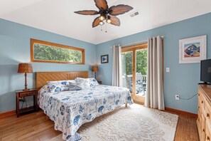 Iron/ironing board, WiFi, bed sheets - Stella Marina: Private Pool | Hot Tub | Screened in Porch (Corolla)