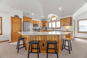 Fridge, microwave, oven, stovetop - Sea of Grace: Hot Tub | Game Room | Community Pool (Corolla)