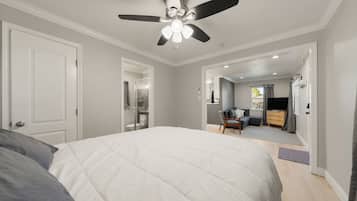 2 Schlafzimmer, BĂŒgeleisen/BĂŒgelbrett, WLAN, BettwĂ€sche