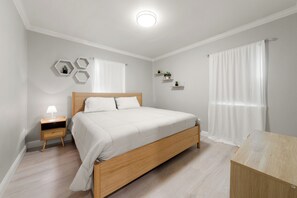2 habitaciones, tabla de planchar con plancha, wifi y ropa de cama 