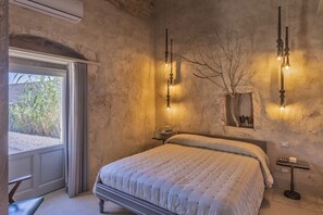 4 bedrooms, iron/ironing board, travel cot - Charming Country Villa with panoramic pool (Ragusa)