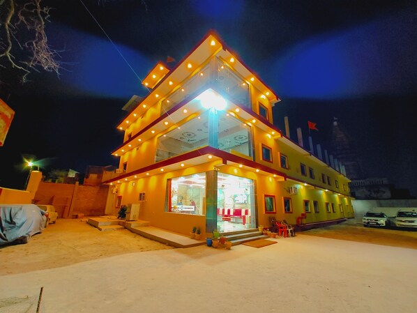 Exterior - Shree Venkatesh Niliyam 300 M Ram Temple (Ayodhya)