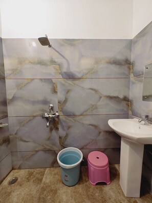 Bathroom - Shree Venkatesh Niliyam 300 M Ram Temple (Ayodhya)