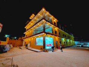 Exterior - Shree Venkatesh Niliyam 300 M Ram Temple (Ayodhya)