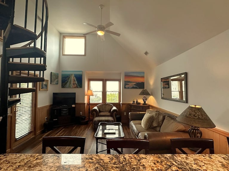 Cv8a: Crow's Nest A - Ocracoke, NC