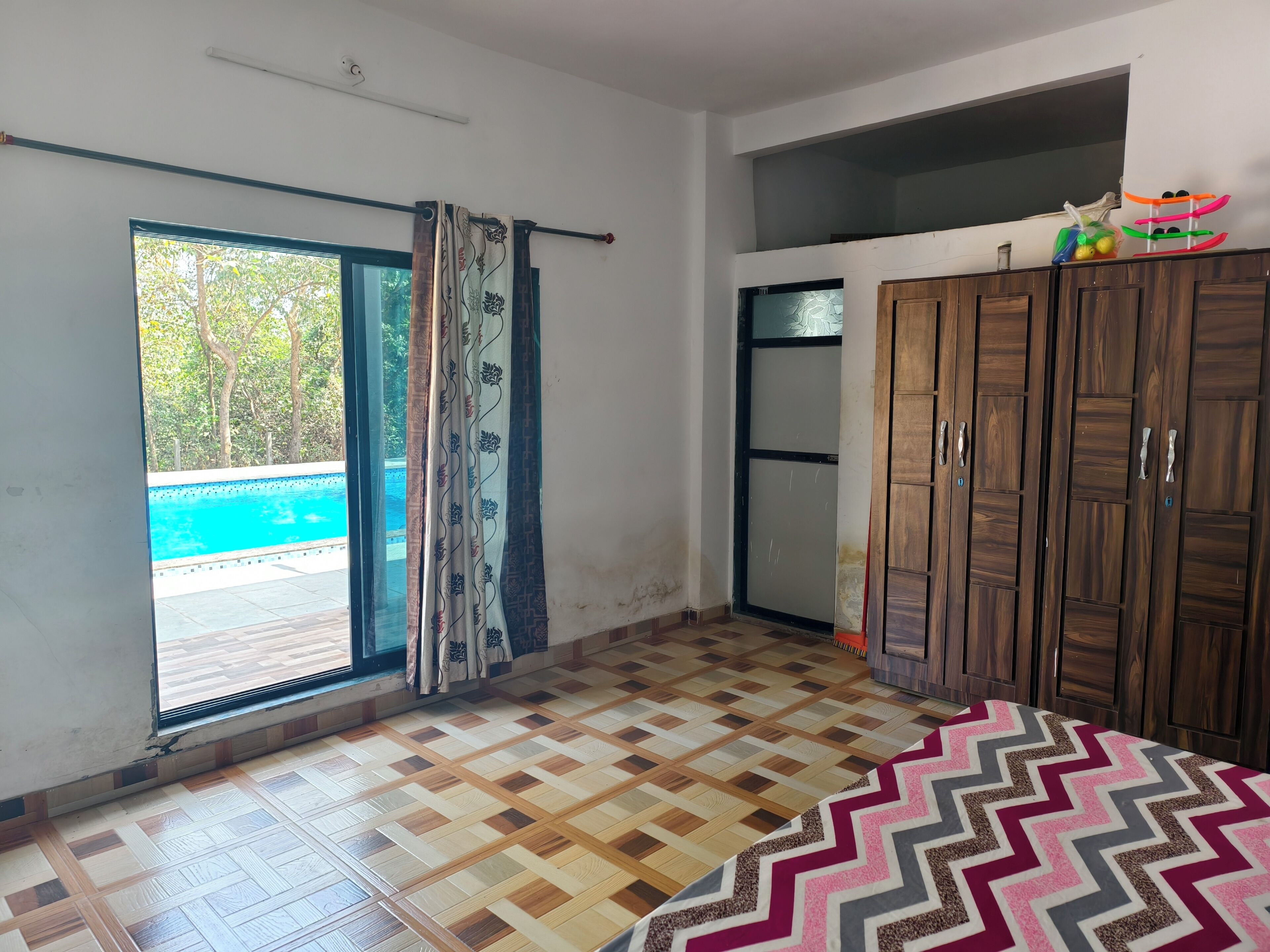 3 chambres, fer et planche à repasser, Wi-Fi, draps fournis