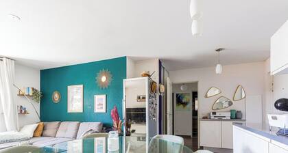 Apartment with quiet garden full of greenery in Nice