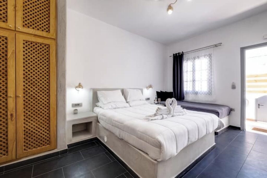 1 camera, ferro/asse da stiro, Wi-Fi, lenzuola