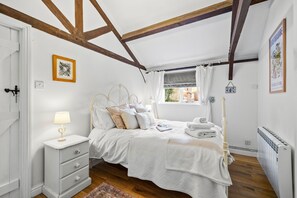 Room - The Hop Store - sleeps 2 guests  in 1 bedroom (Ledbury,)
