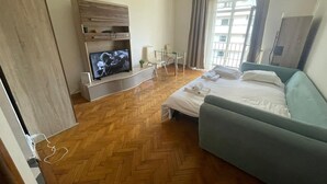 Room - Charming Studio  Bucharest City Center! (București)