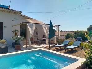 Outdoor pool - Renovated apartment within walking distance of the lively village of Flayosc (Flayosc)