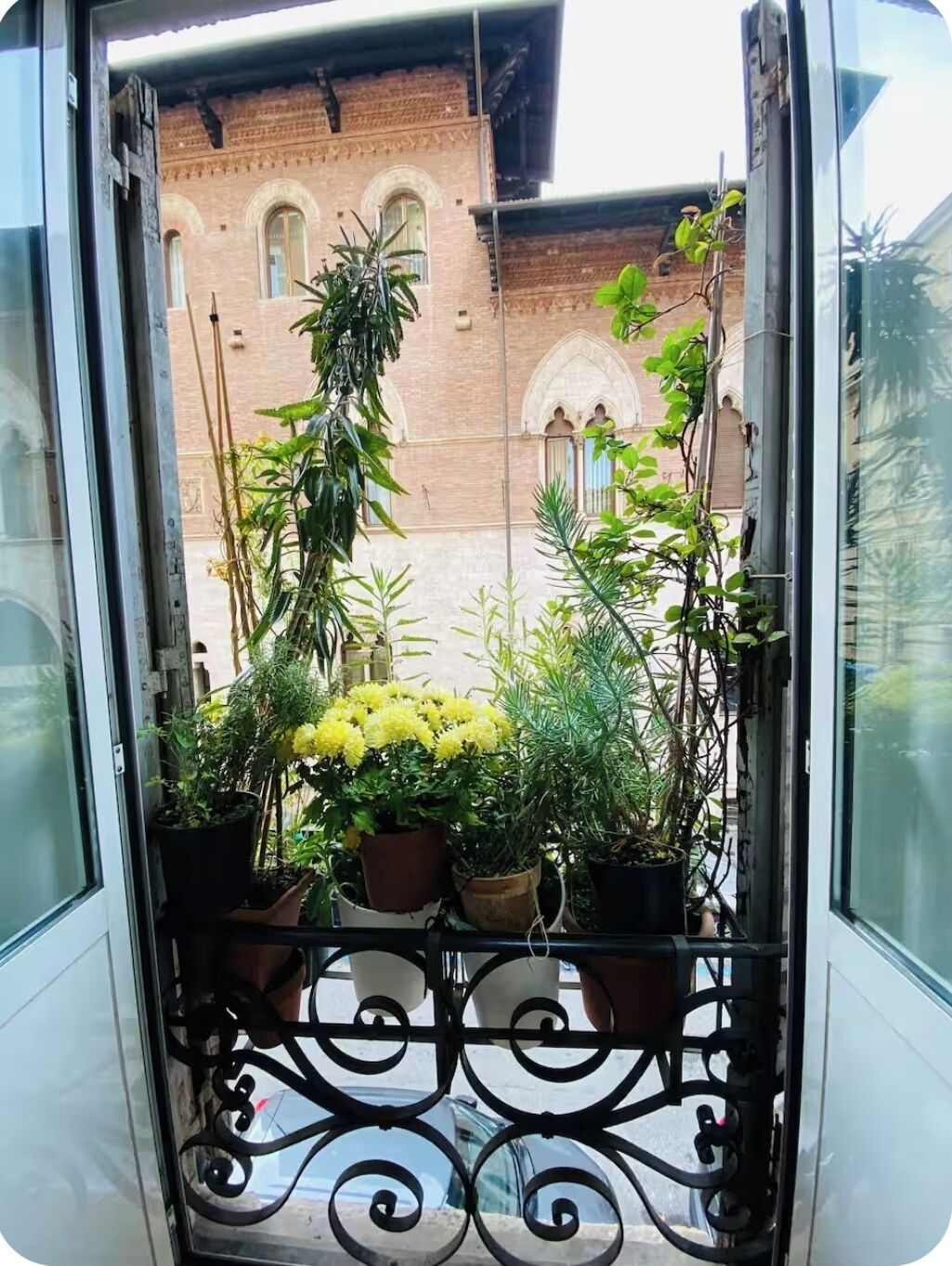 المنشأة من الداخل