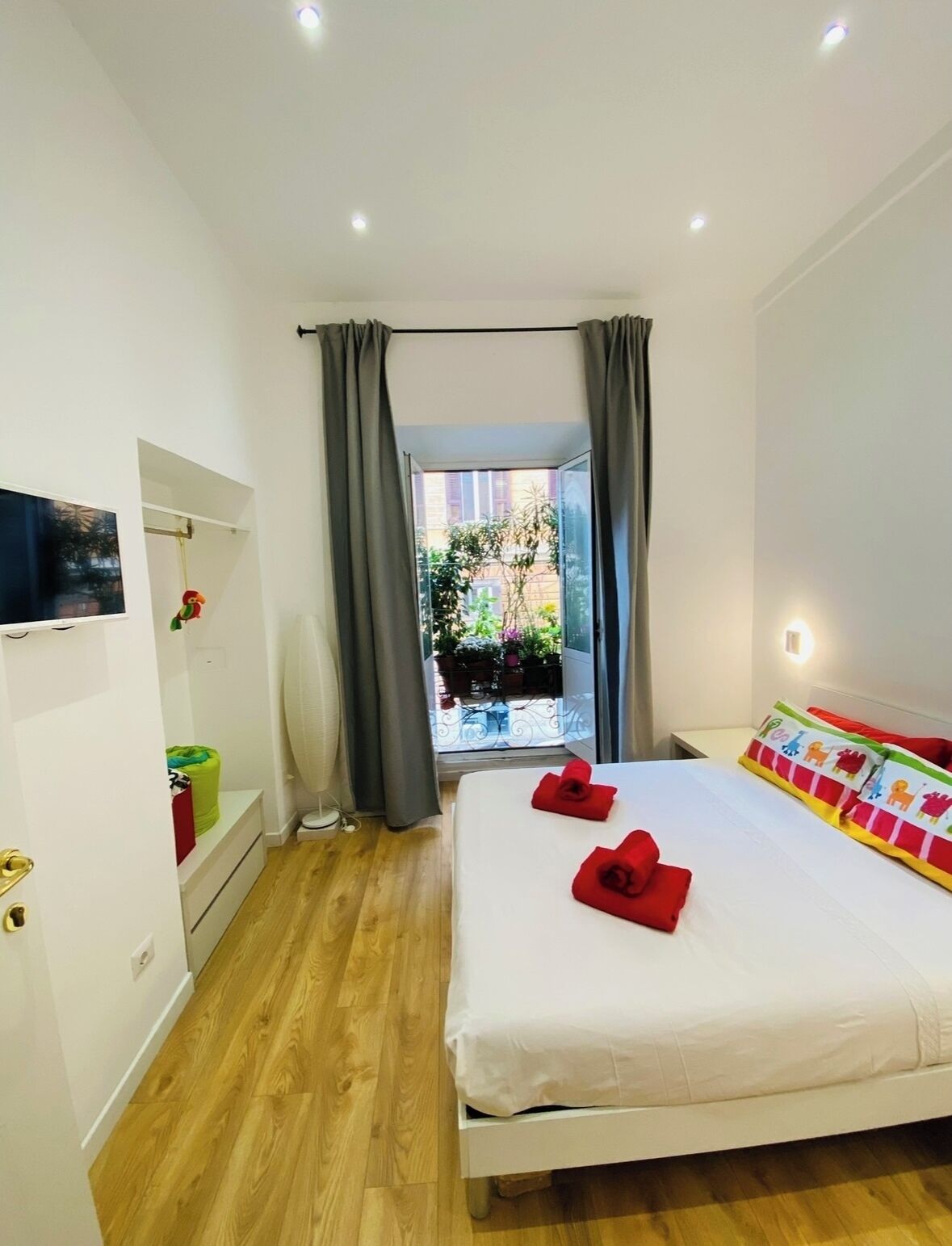 Bügeleisen/Bügelbrett, WLAN, Bettwäsche