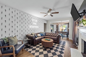 TV - NEW! The Green - MiniGolf+PingPong+Games+Firepit in Augusta, GA (Augusta)