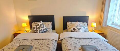 Bügeleisen/Bügelbrett, WLAN, Bettwäsche