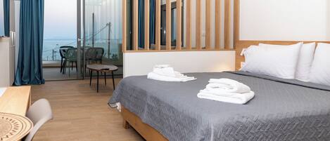 Studio, vue mer | Literie hypoallergénique, coffres-forts dans les chambres