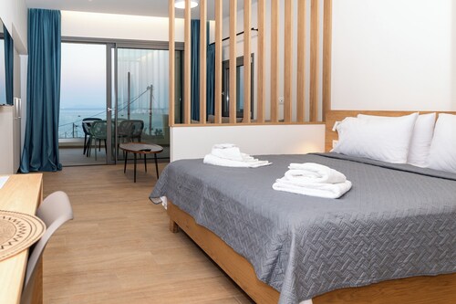 Enalis Studios & Apartments