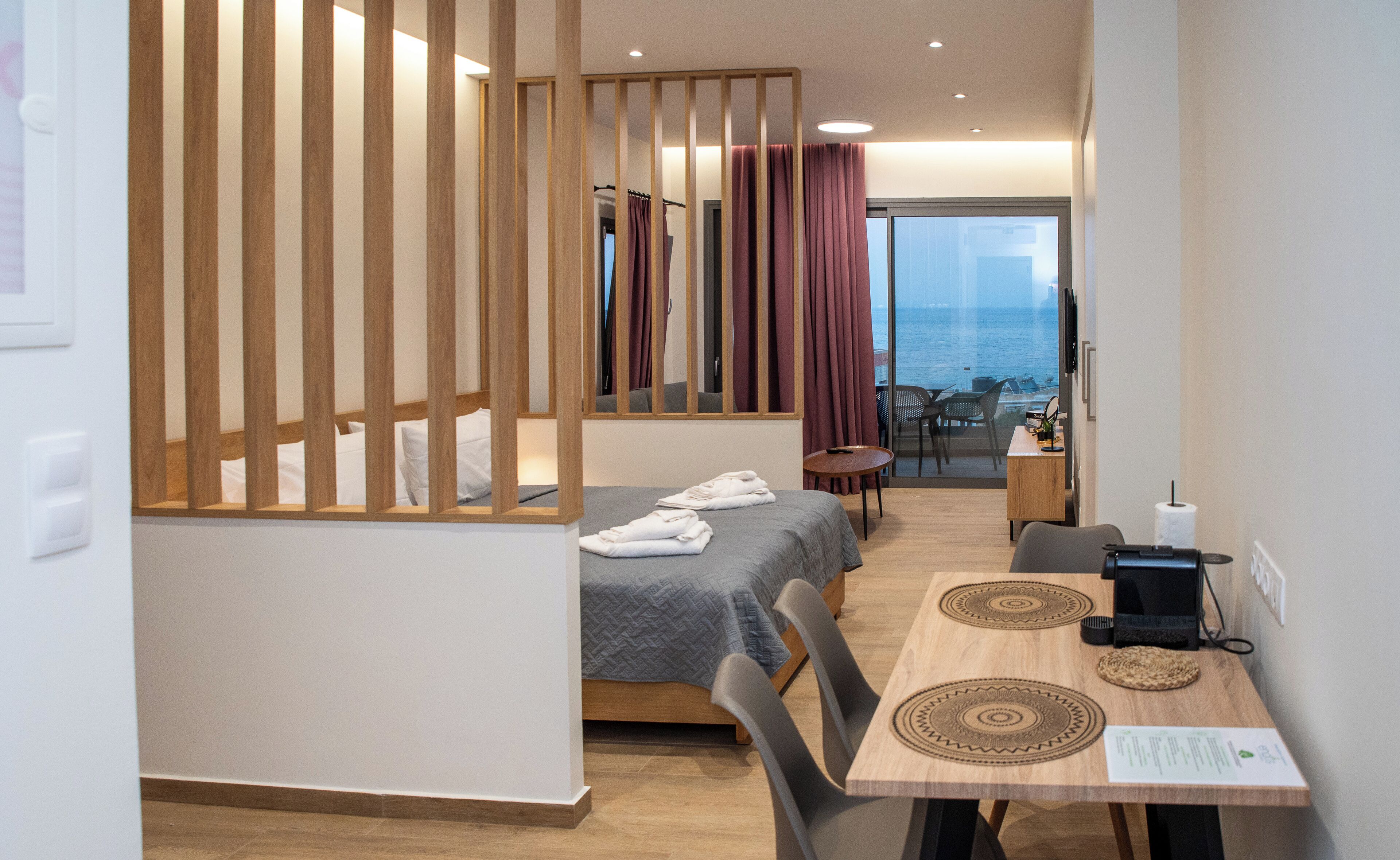 Studio, Sea View | Free WiFi