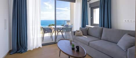 Estudio, vista al mar | Vista del balcón