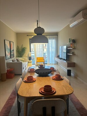 Dining - Stylish 3BR Serviced Aprt Pool View Sodic Villette (Cairo Governorate)