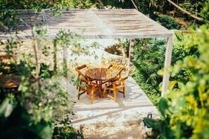 Outdoor dining - A great property located in the forest in Aldea Tulum (Tulum)